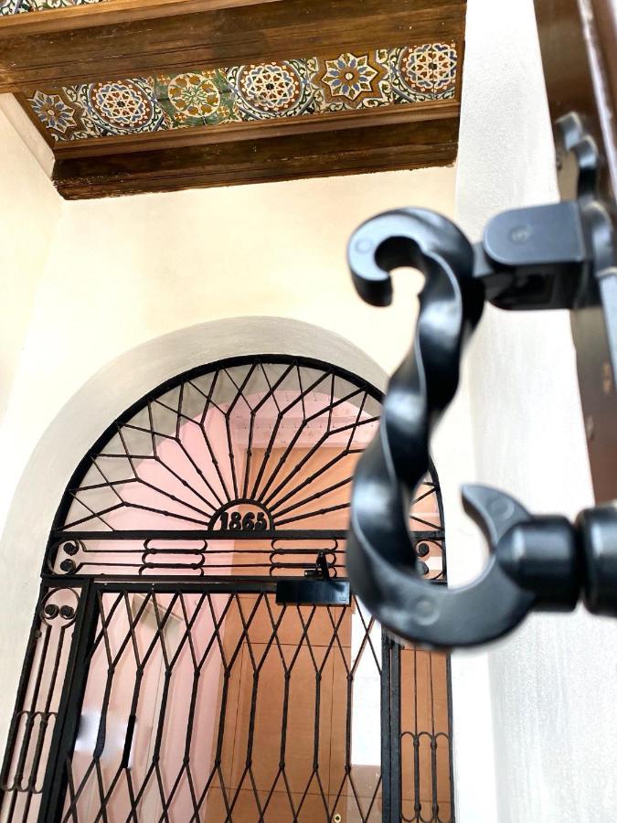 Magnificent Double Bedroom At Santa Cruz * Sevilla
