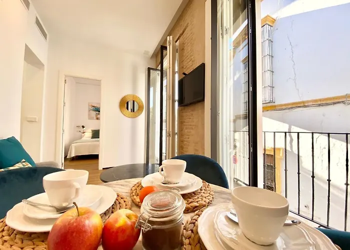 Magnificent Double Bedroom Apartment At Santa Cruz